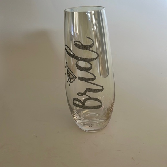 Bride Glass - Picture 1 of 6